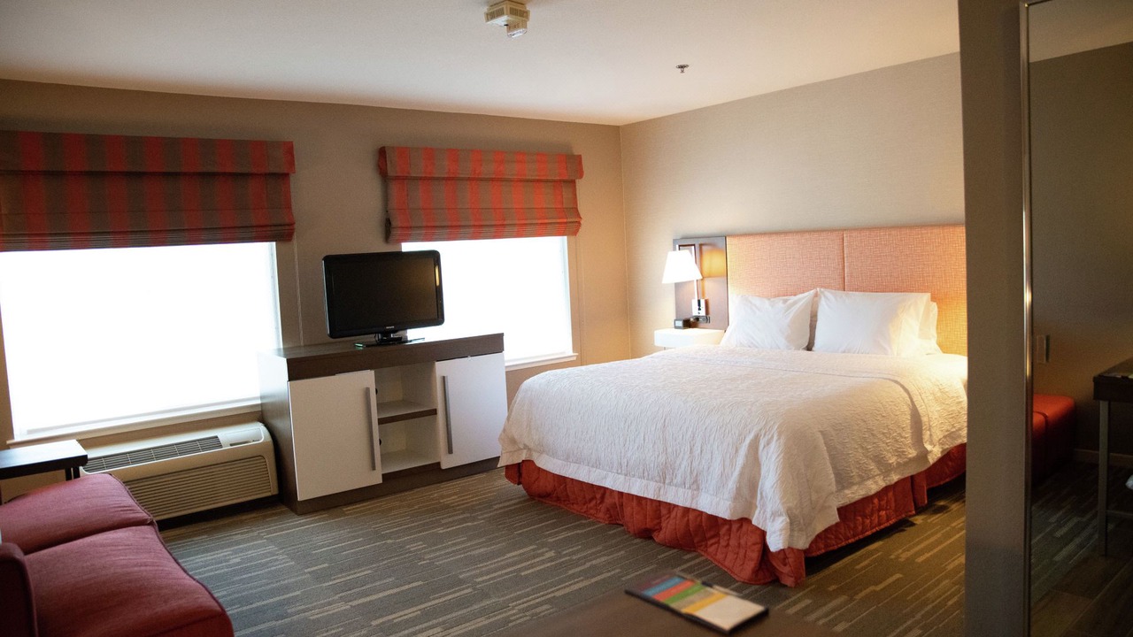 Photo of Bedroom in Raisin