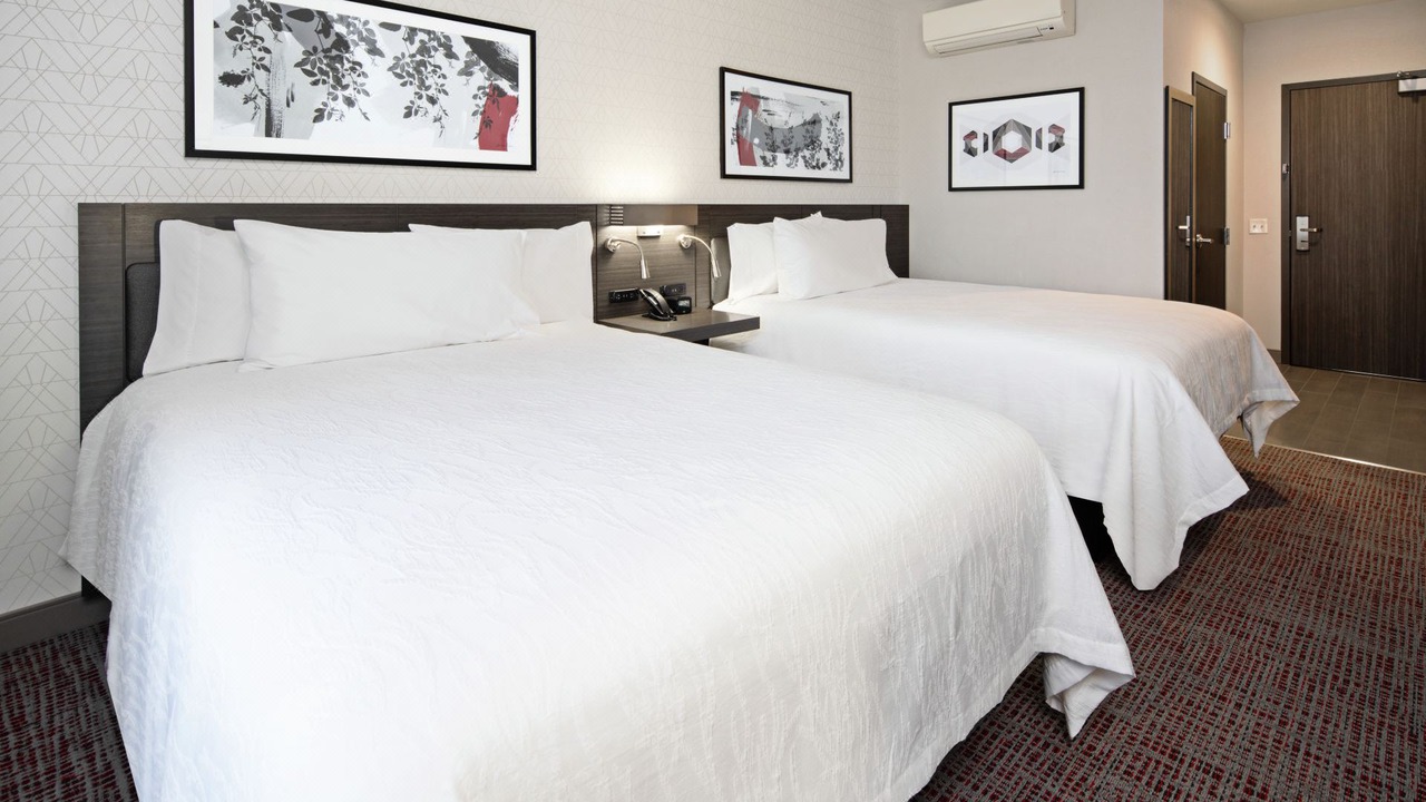 Photo of Bedroom in Lake Forest