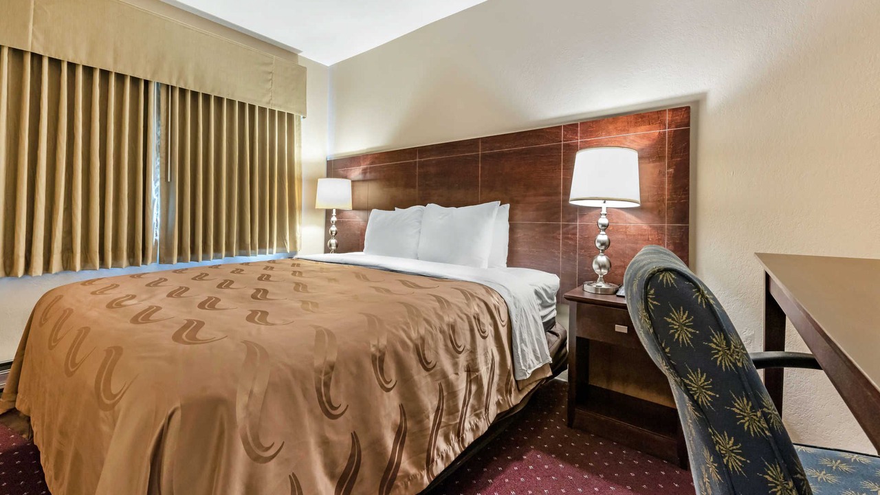 Photo of Bedroom in North Fremont Street
