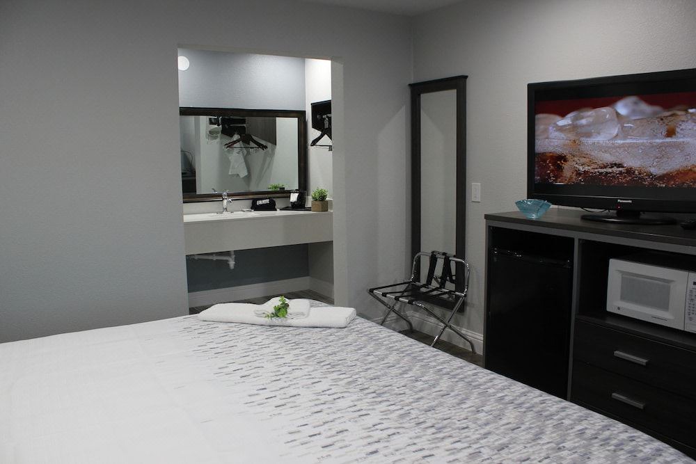 Photo of Bedroom in Chowchilla