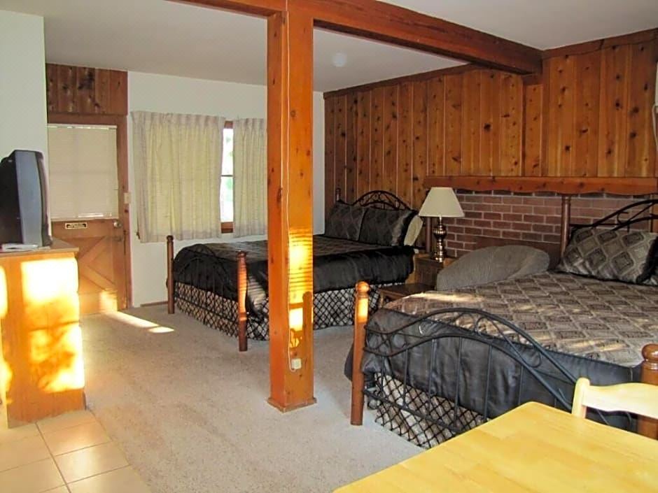 Photo of Livingroom in Kernville
