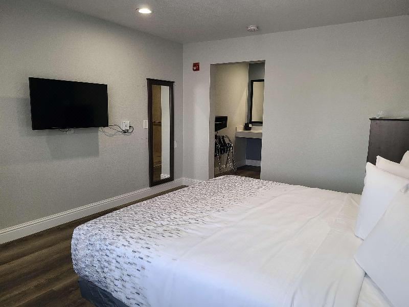 Photo of Bedroom in Chowchilla