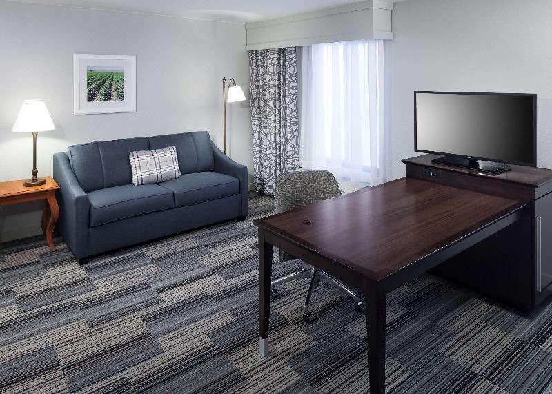 Photo of Livingroom in Tulare