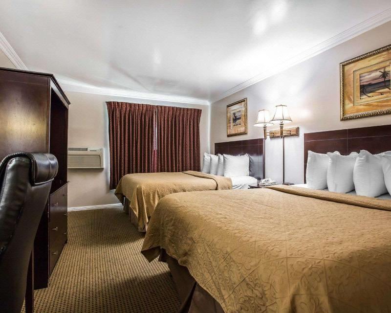 Photo of Bedroom in Thousand Oaks