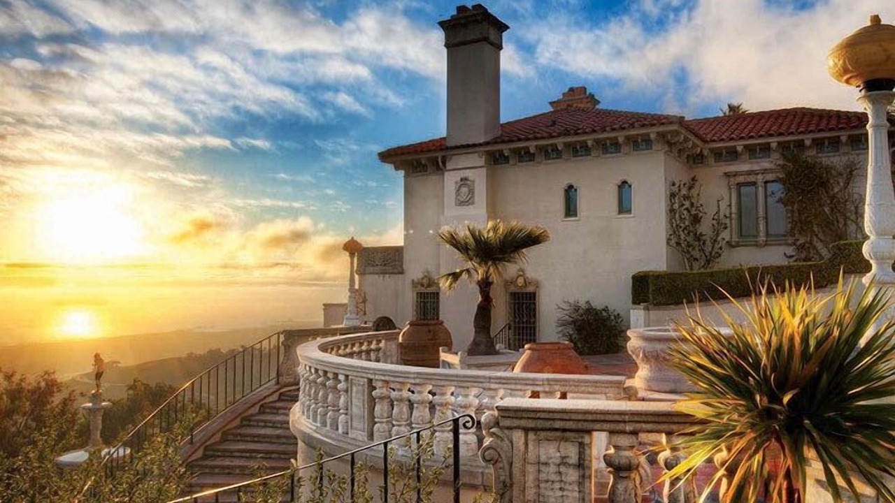 Photo of Buildings in San Simeon