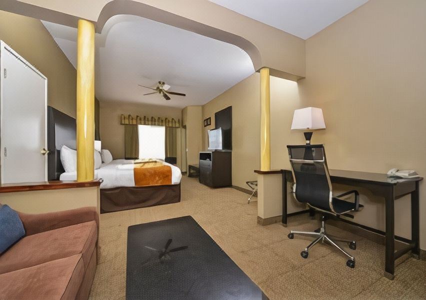 Photo of Livingroom in Bakersfield