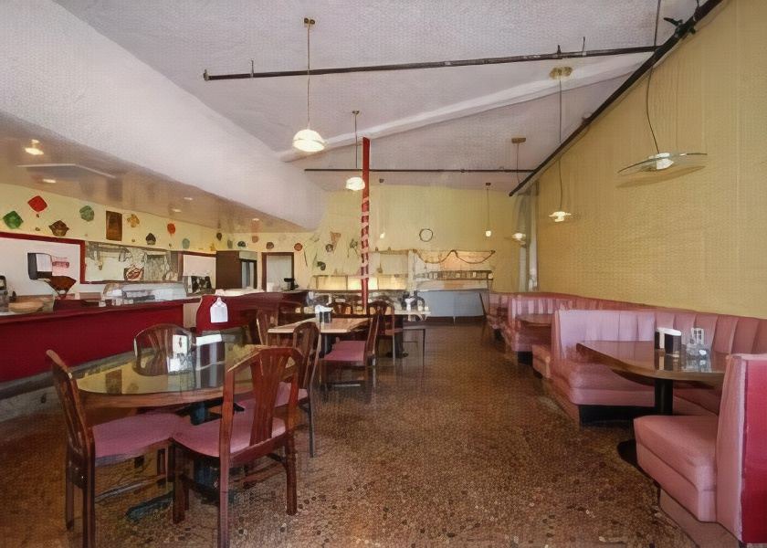 Photo of Livingroom in Oakland