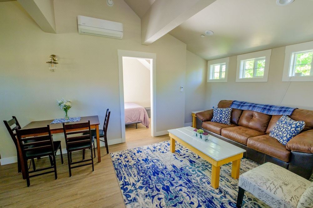 Photo of Livingroom in Bishop