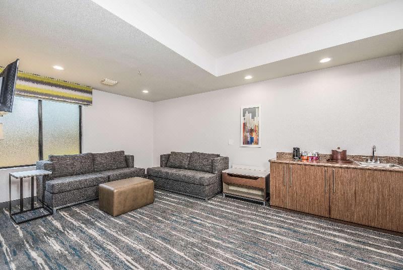 Photo of Livingroom in Hayward