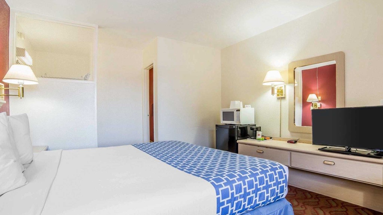 Photo of Bedroom in Fallon