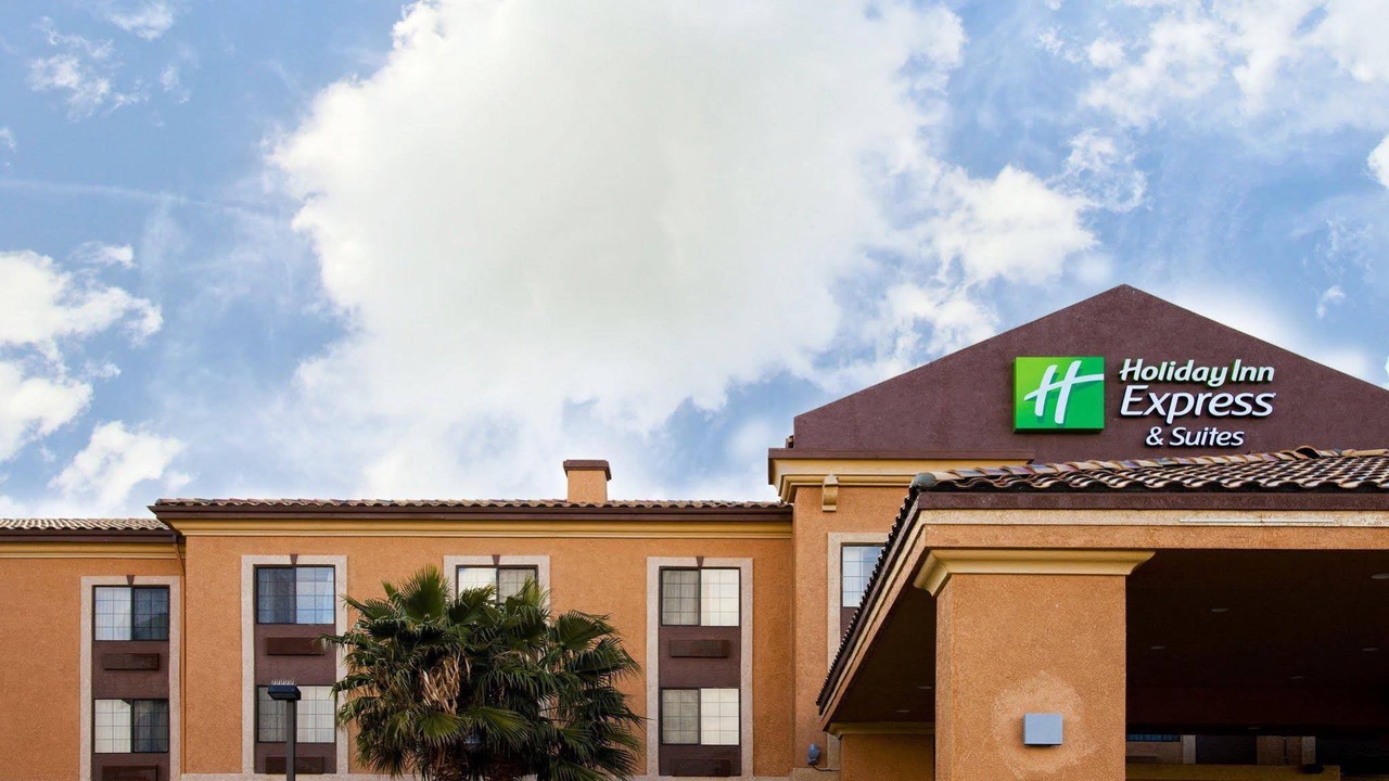 Photo of Buildings in Hesperia