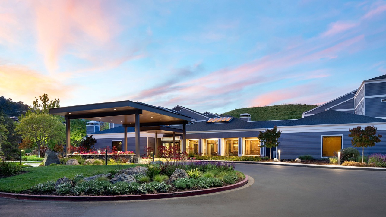 Photo of Buildings in Larkspur