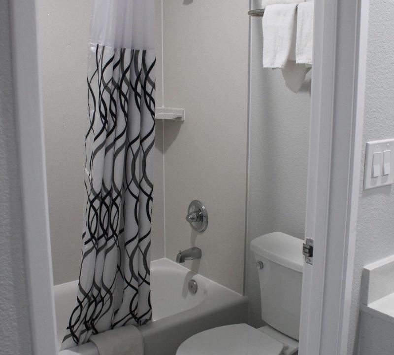 Photo of Bathroom in Chowchilla