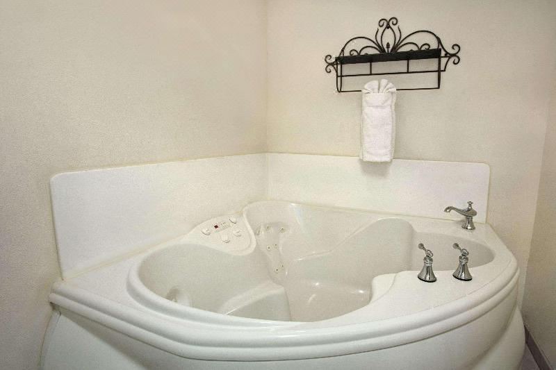 Photo of Bathroom in Lemoore