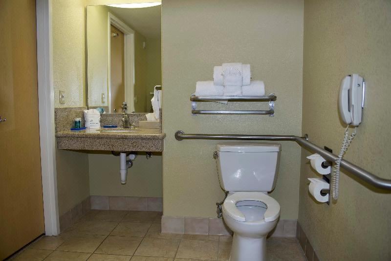 Photo of Bathroom in Nut Tree