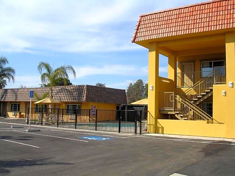 Photo of Buildings in Clovis