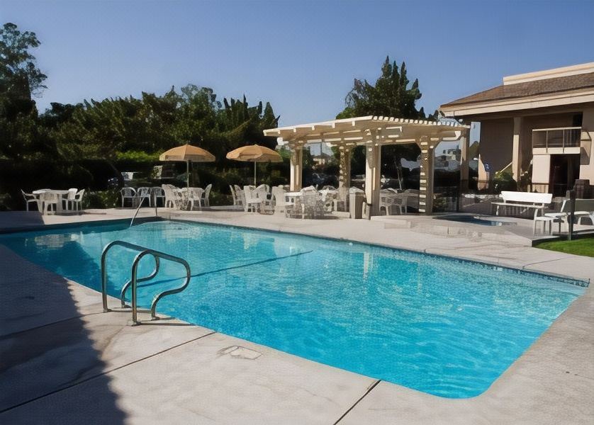 Photo of Outdoor in Raisin