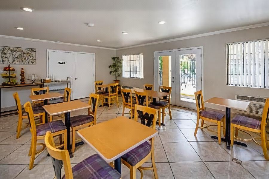 Photo of Livingroom in North Whisman