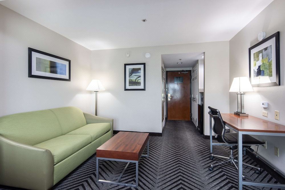 Photo of Livingroom in Shoreview