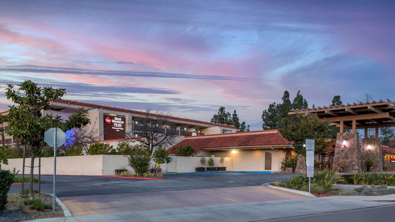 Photo of Buildings in Thousand Oaks