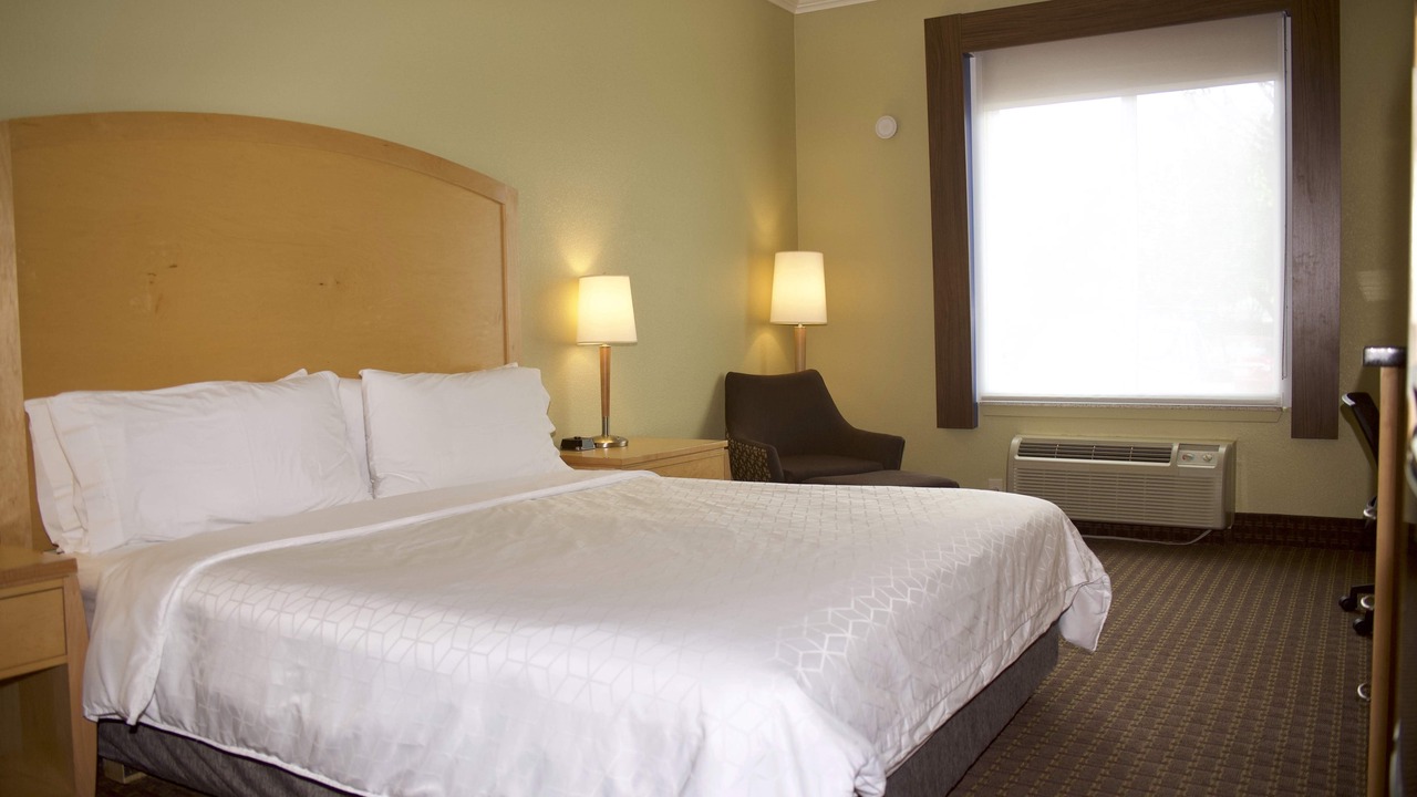 Photo of Bedroom in Nut Tree