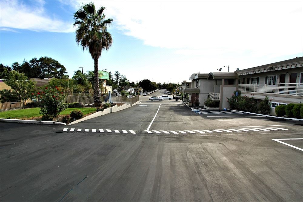 Photo of Buildings in Hayward
