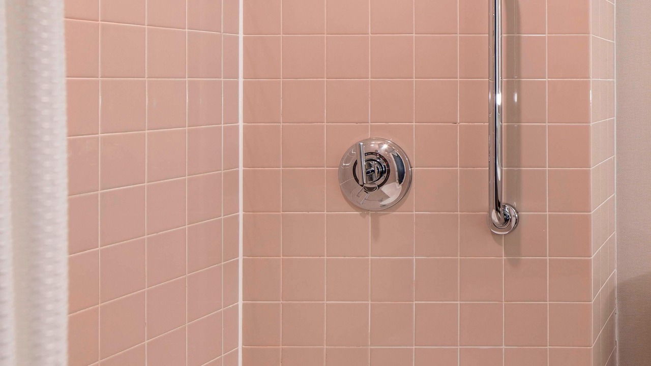 Photo of Bathroom in Downtown Oakland