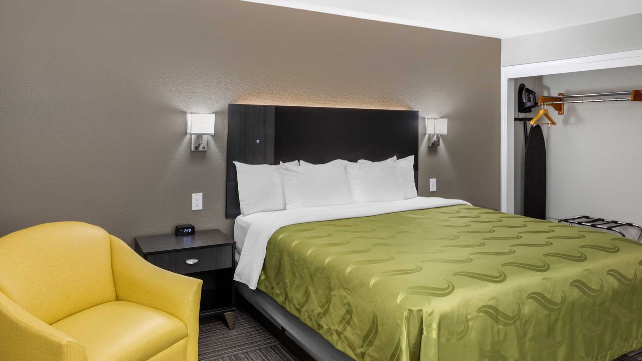 Photo of Bedroom in Kettleman City