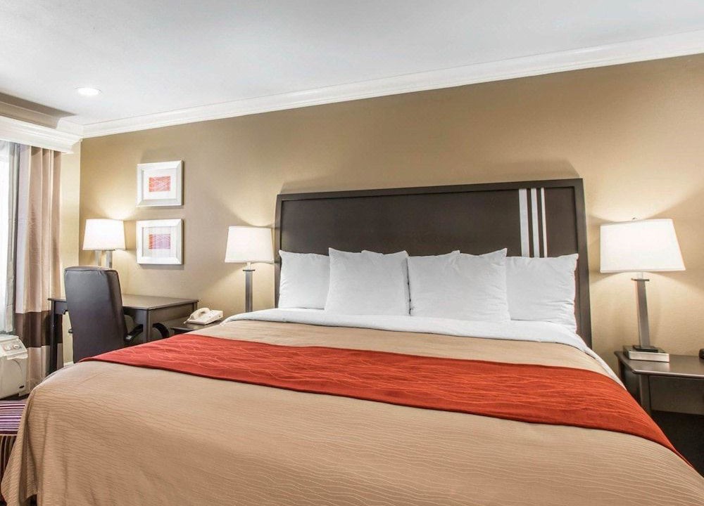 Photo of Bedroom in Downey