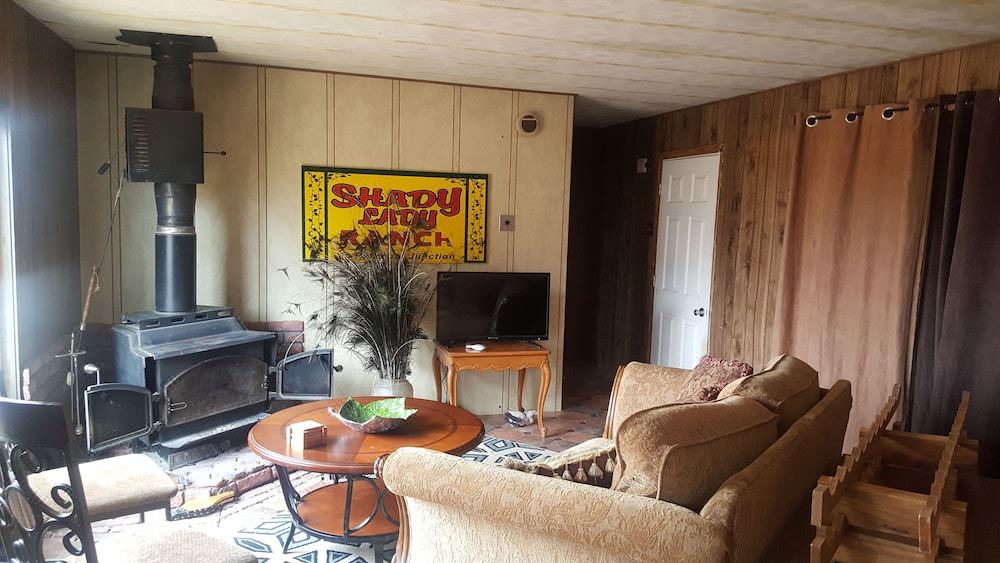 Photo of Livingroom in Beatty