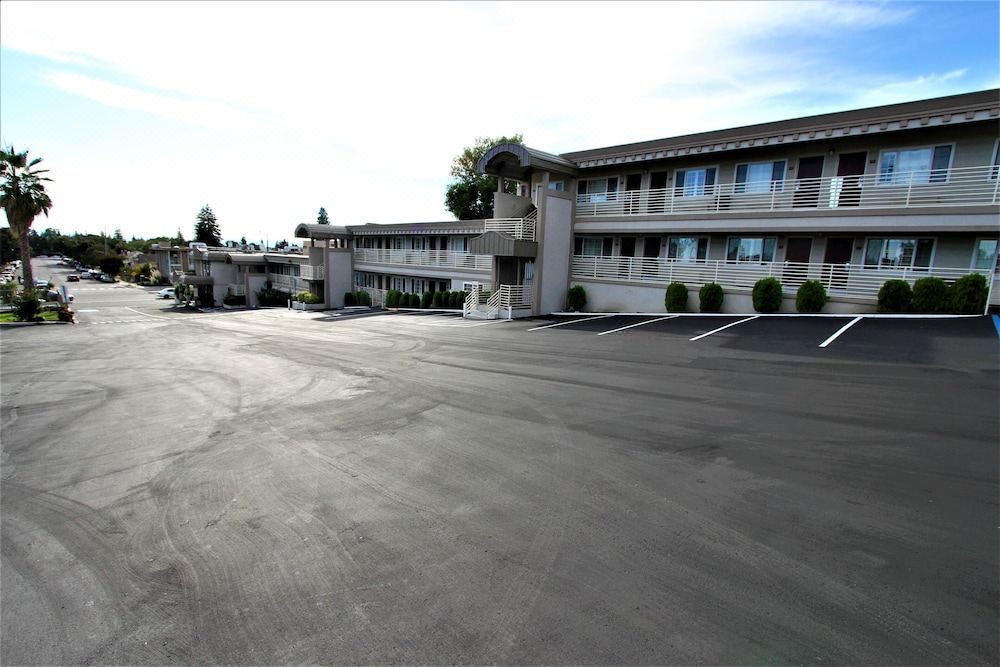 Photo of Buildings in Hayward