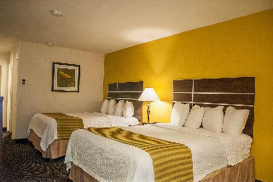 Photo of Bedroom in Raisin