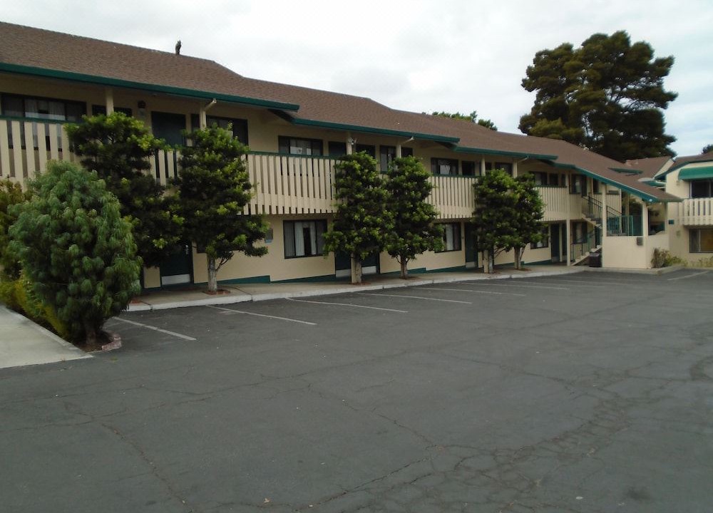 Photo of Buildings in North Fremont Street