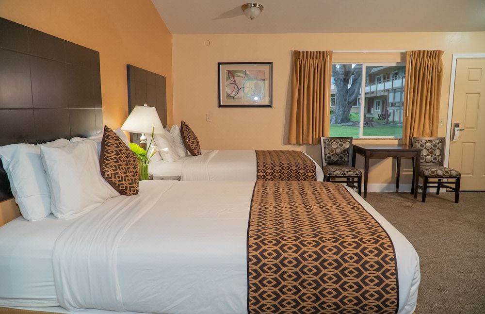 Photo of Bedroom in San Simeon