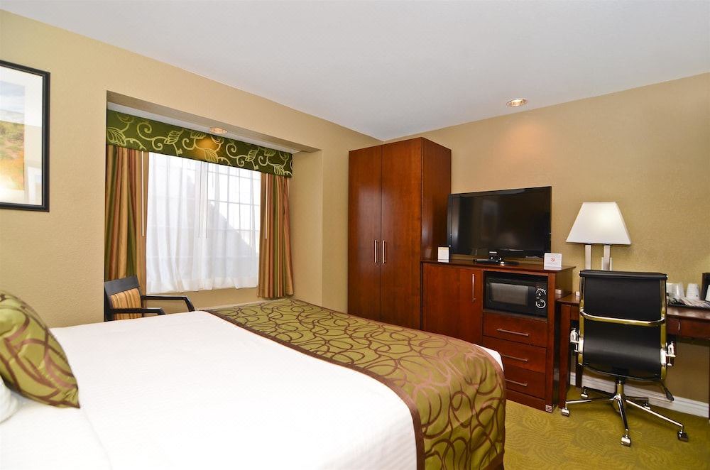 Photo of Bedroom in California City