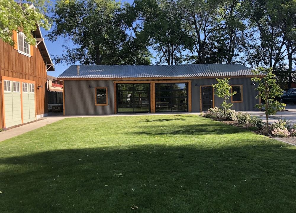 Photo of Buildings in Bishop