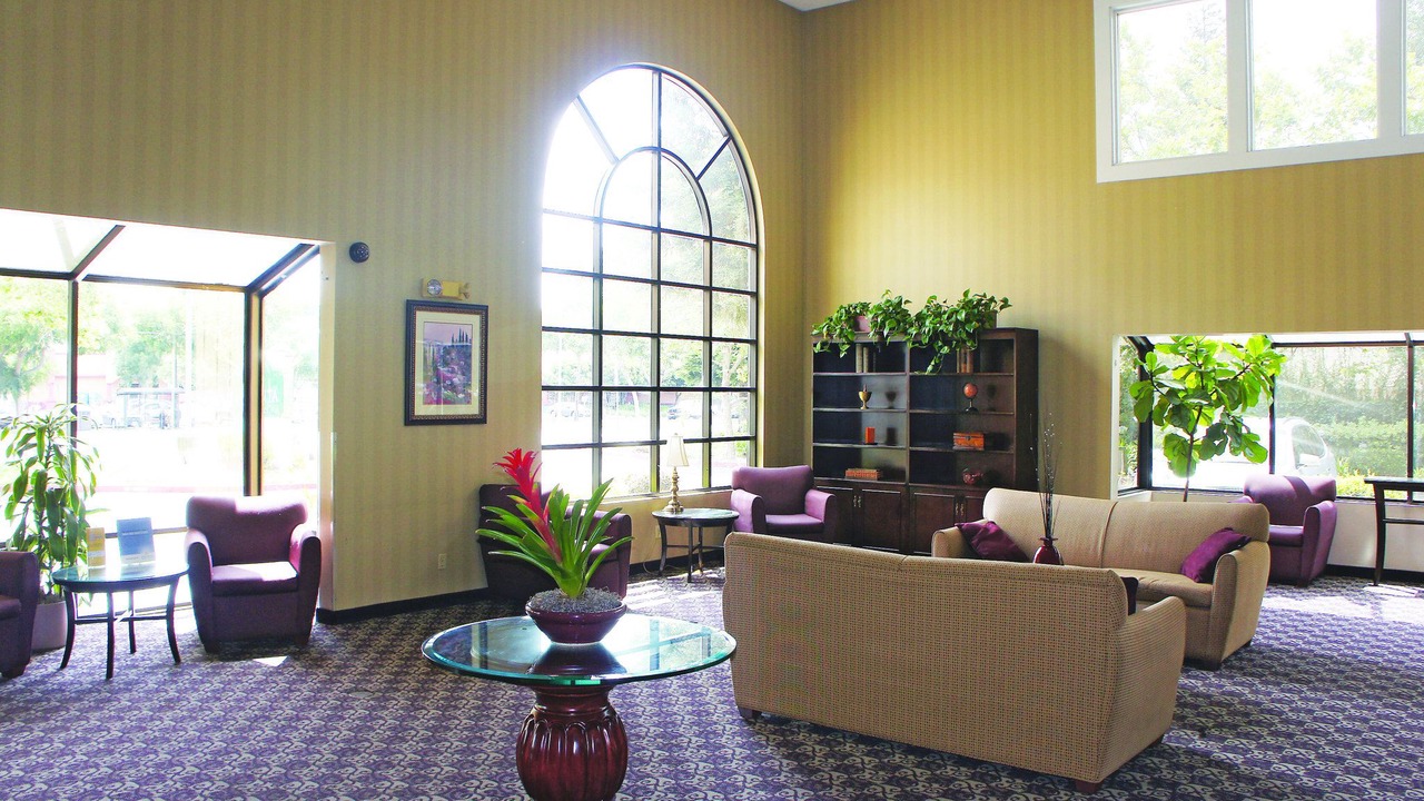 Photo of Livingroom in Hayward