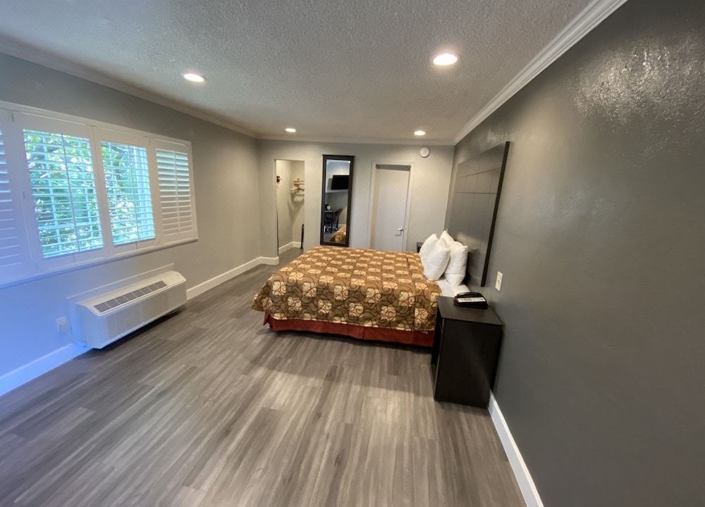 Photo of Livingroom in Hayward