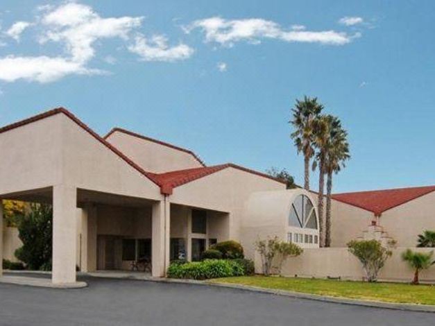 Photo of Buildings in Nut Tree