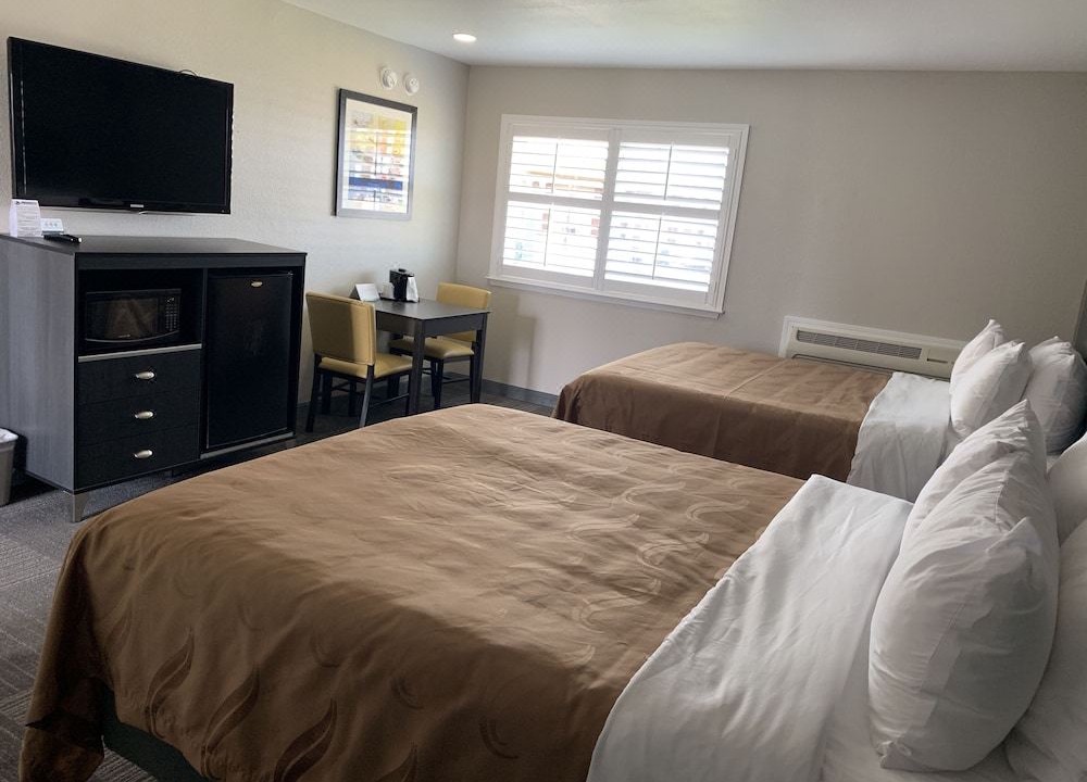 Photo of Bedroom in Kettleman City