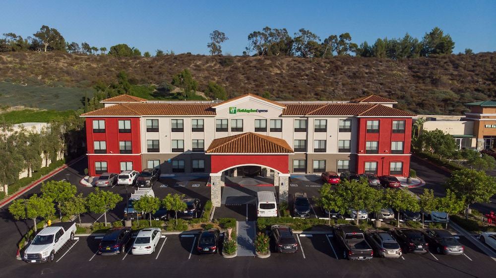 Photo of Buildings in Lake Forest