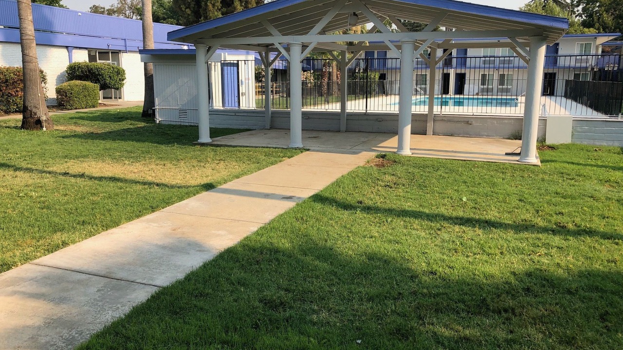 Photo of Buildings in Woodlake