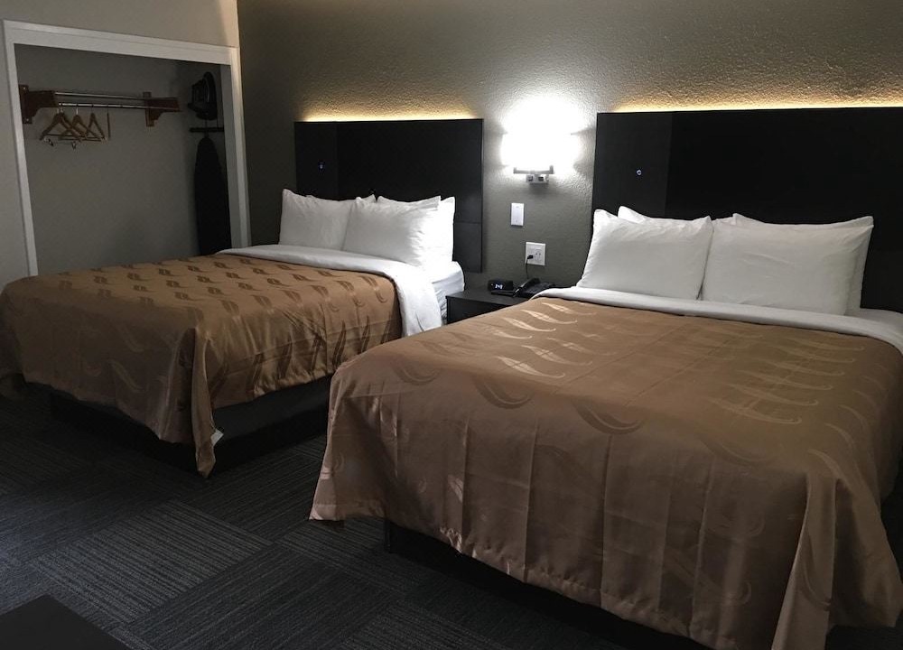 Photo of Bedroom in Kettleman City