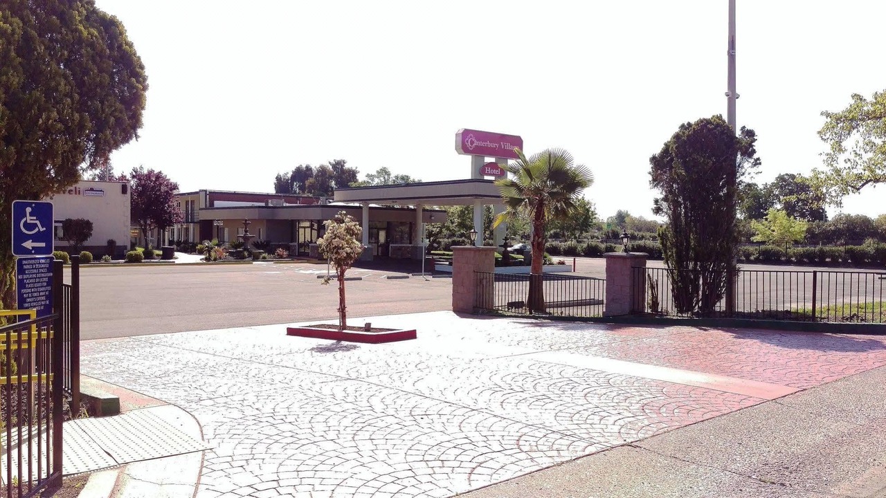 Photo of Buildings in Woodlake