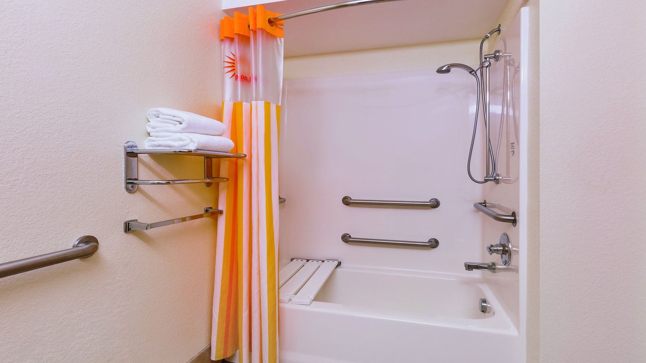 Photo of Bathroom in Tulare