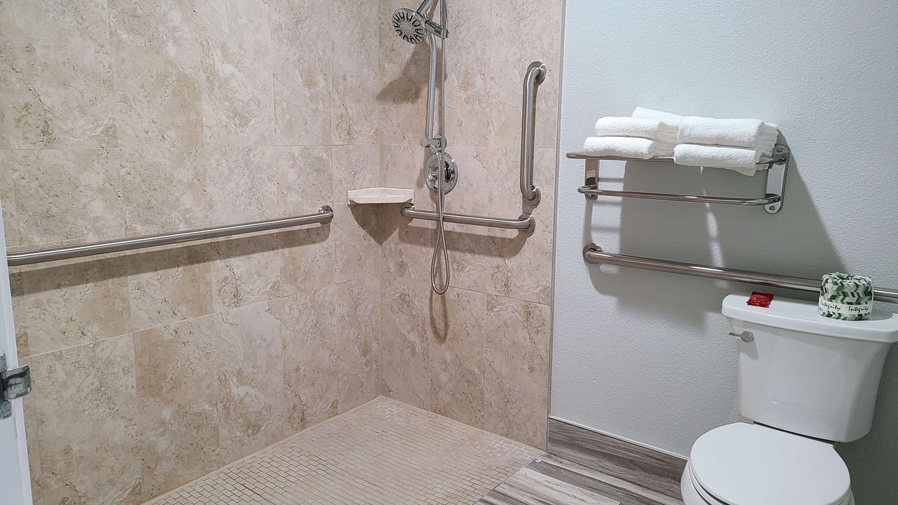 Photo of Bathroom in Chowchilla