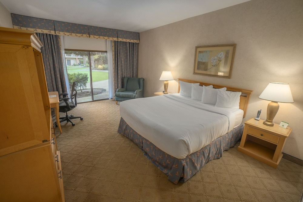 Photo of Bedroom in Raisin