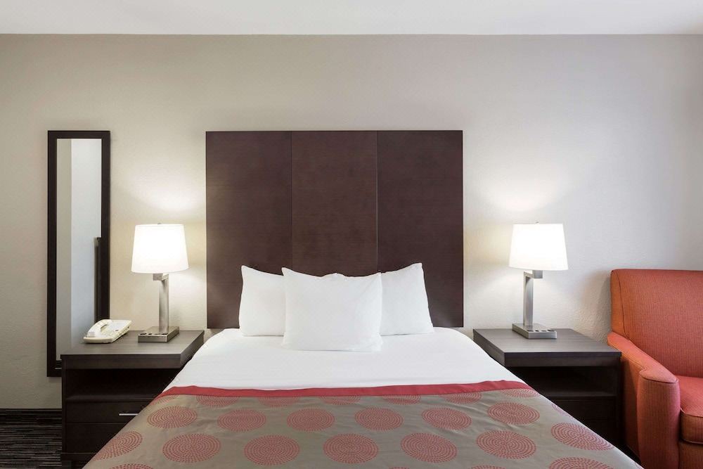 Photo of Bedroom in North Fremont Street