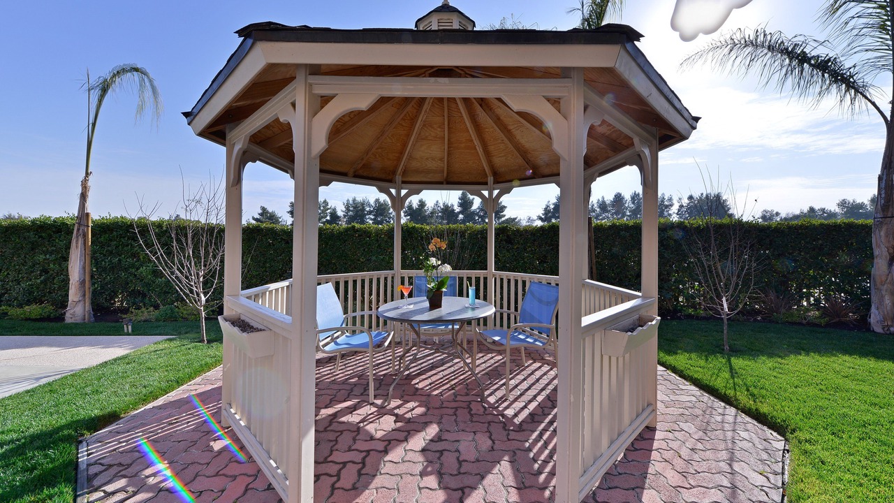 Photo of Patio Balcony in Roosevelt
