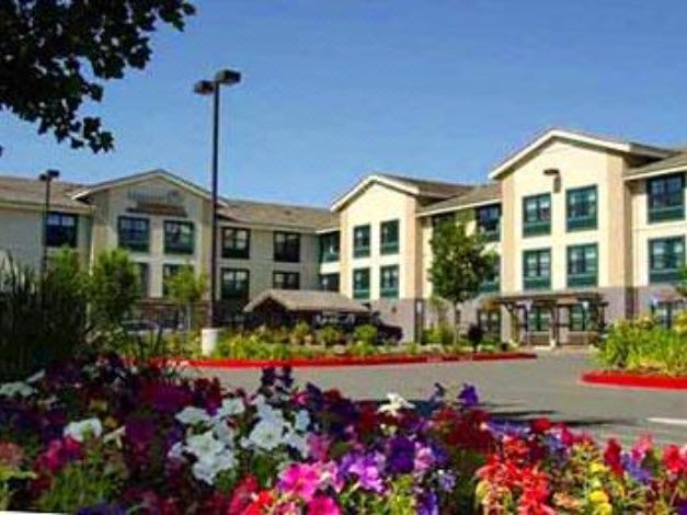 Photo of Buildings in Nut Tree